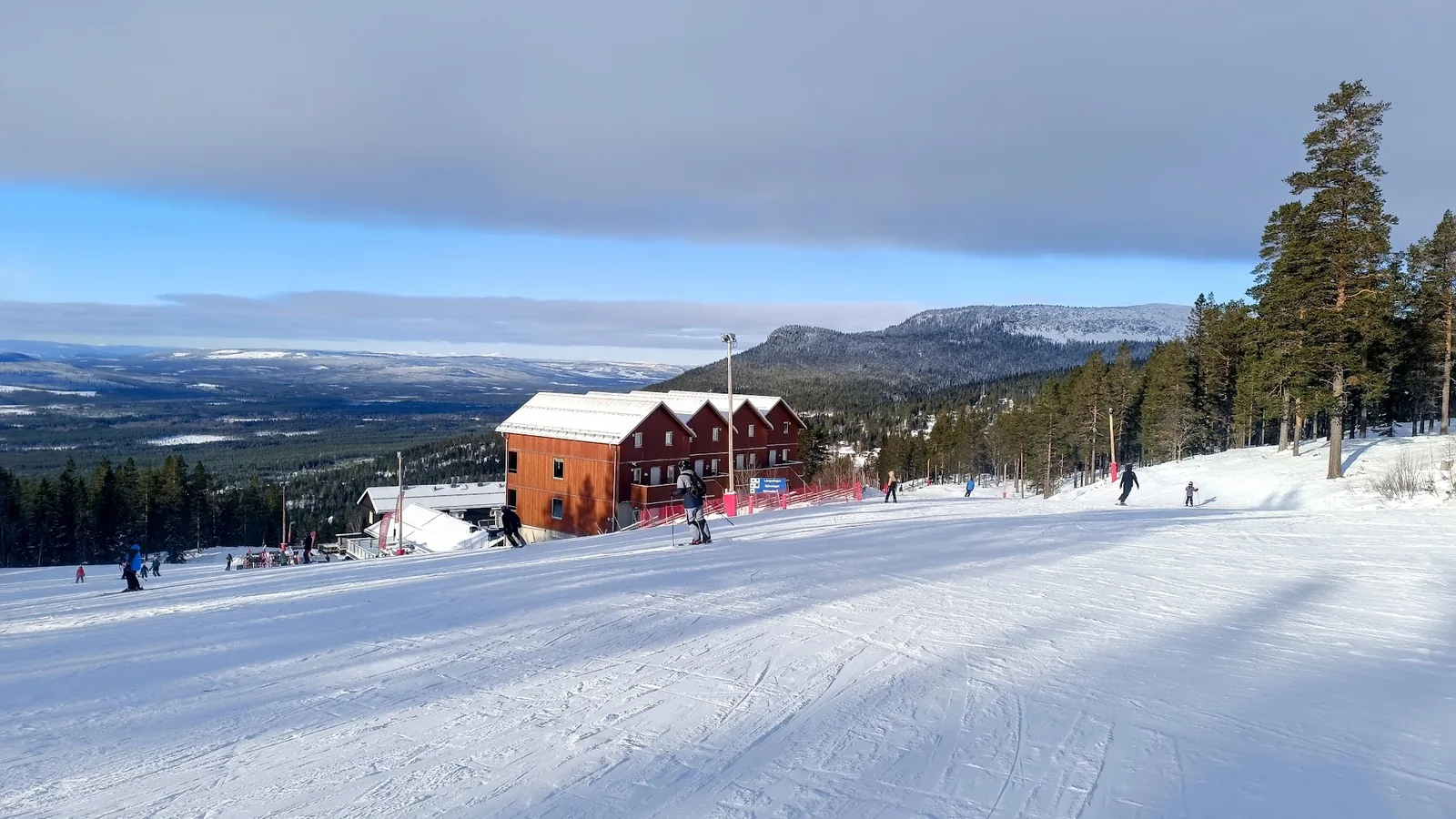 Slidinėjimas Švedijoje Vemdalen, Björnrike trasos ir kalnų panorama