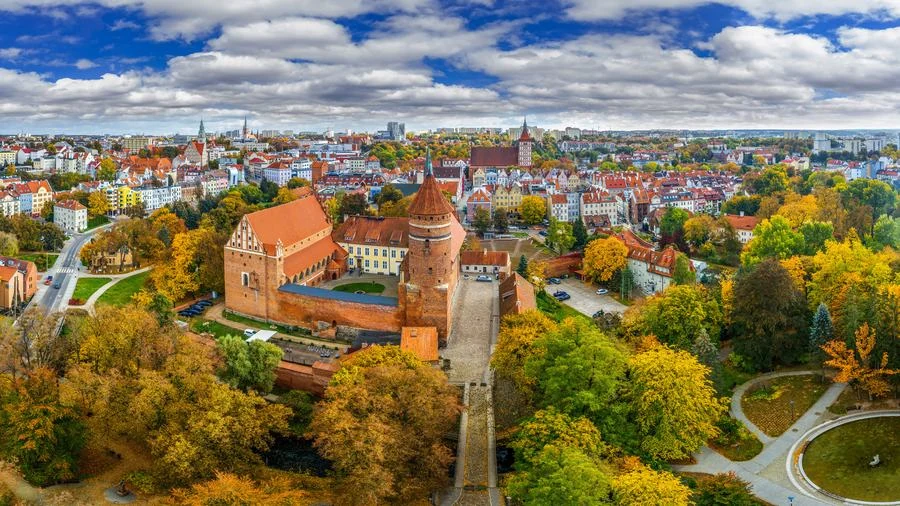Olštynas rudenį, senamiestis ir Varmijos kapitulos pilis