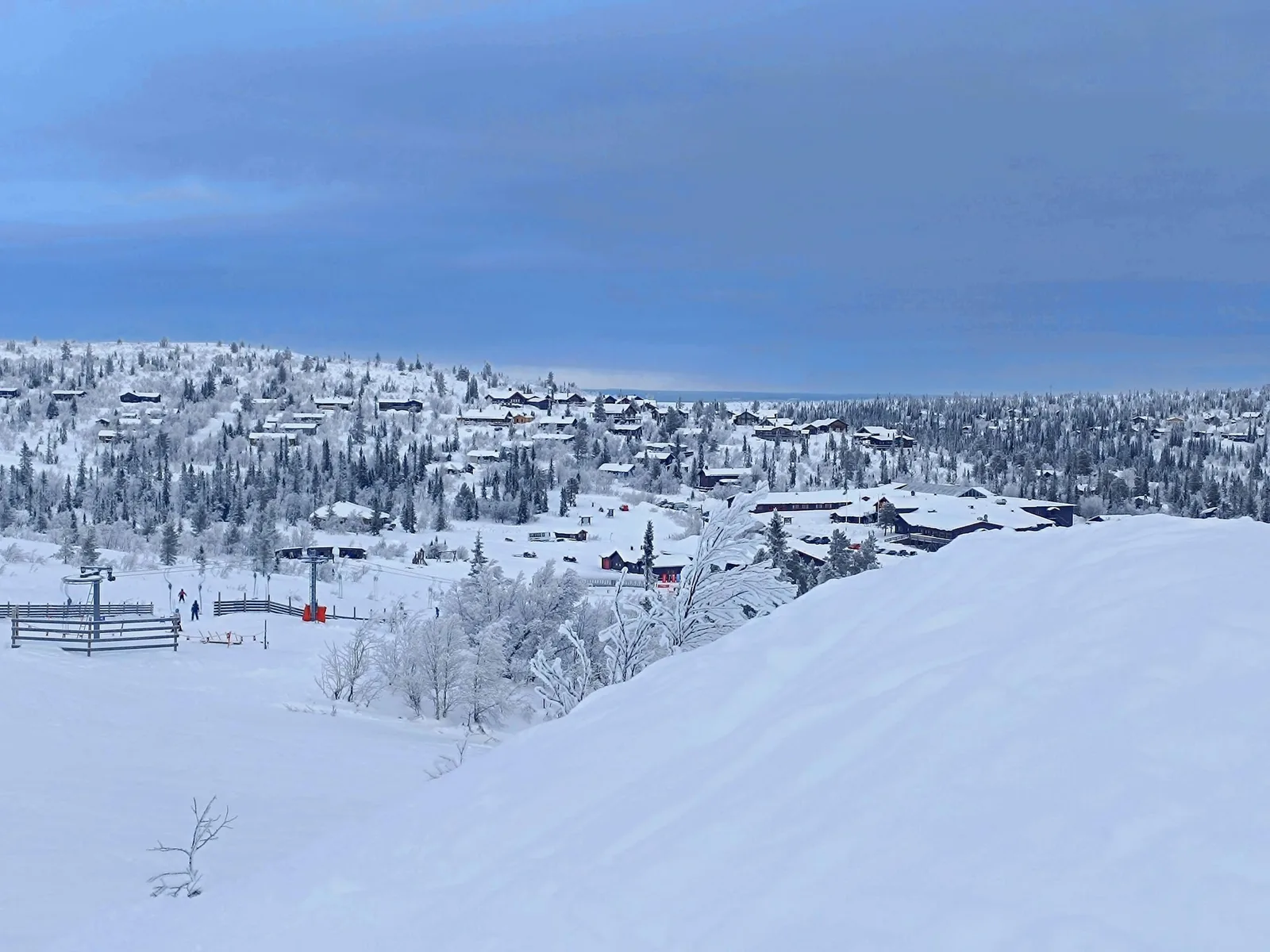 Snieguotas Vemdalen kurortas Švedijoje, Storhogna žiemą